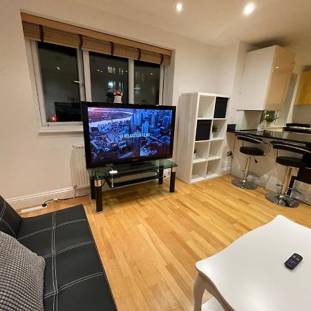 Beautiful & Luxurious Apartment In Richmond Richmond  Kültér fotó