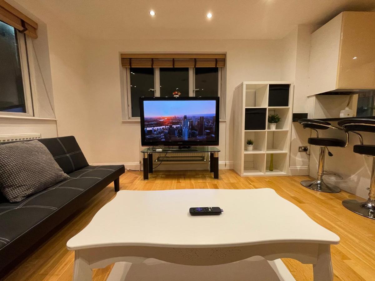 Beautiful & Luxurious Apartment In Richmond Richmond  Kültér fotó