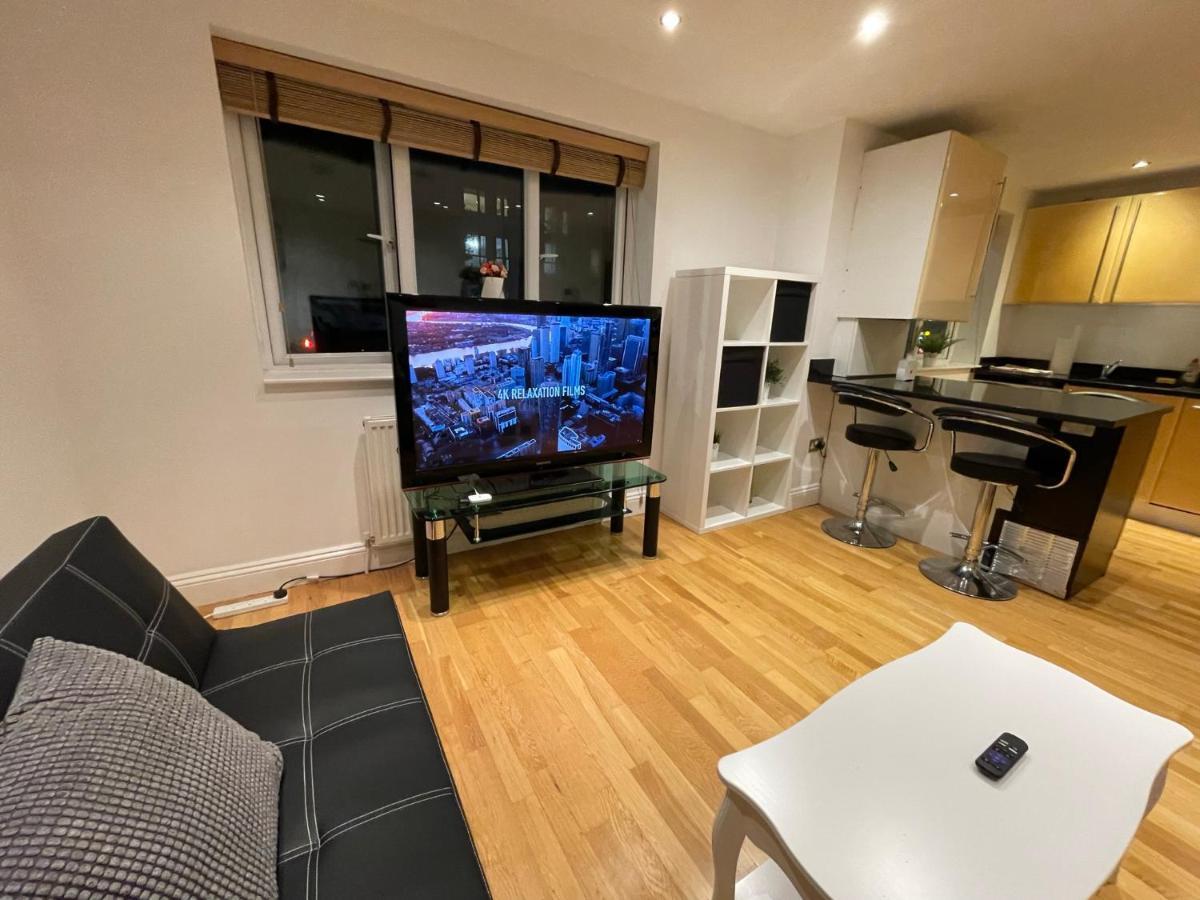 Beautiful & Luxurious Apartment In Richmond Richmond  Kültér fotó